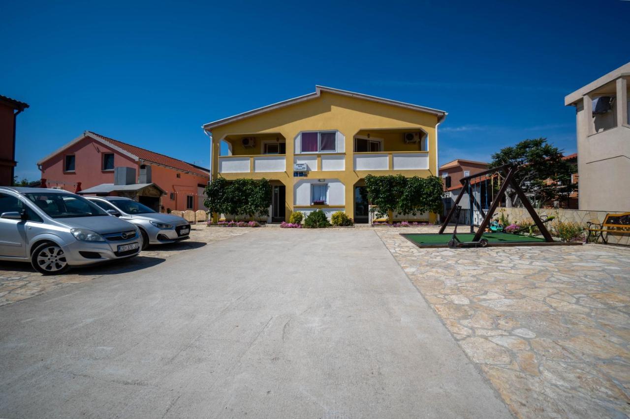 Apartments Pavic Вир Экстерьер фото