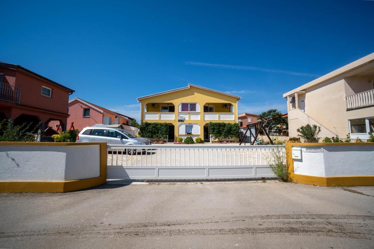 Apartments Pavic Вир Экстерьер фото