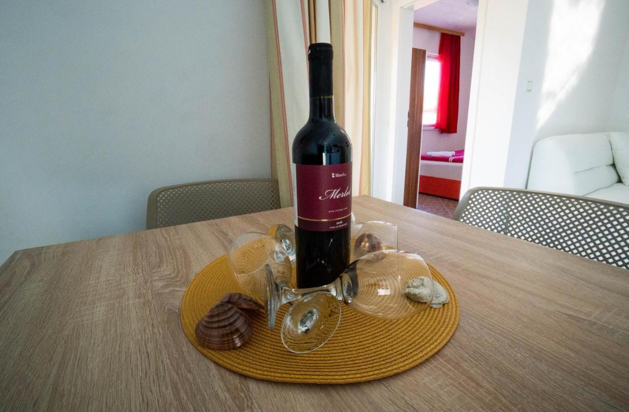 Apartments Pavic Вир Экстерьер фото