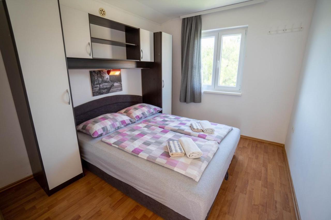 Apartments Pavic Вир Экстерьер фото