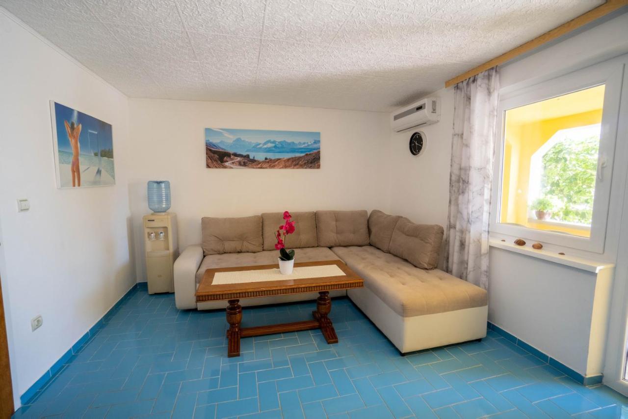 Apartments Pavic Вир Экстерьер фото