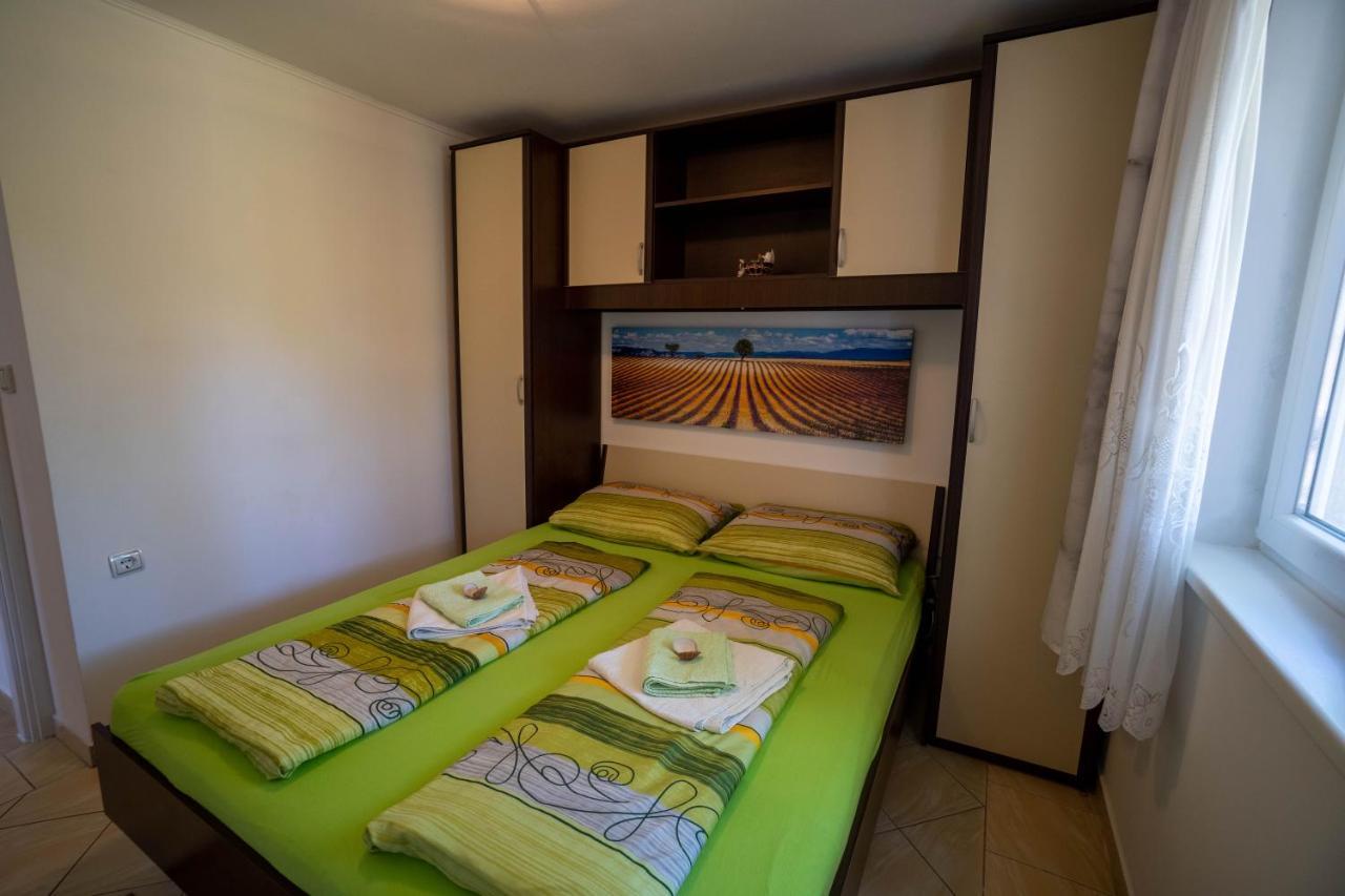 Apartments Pavic Вир Экстерьер фото