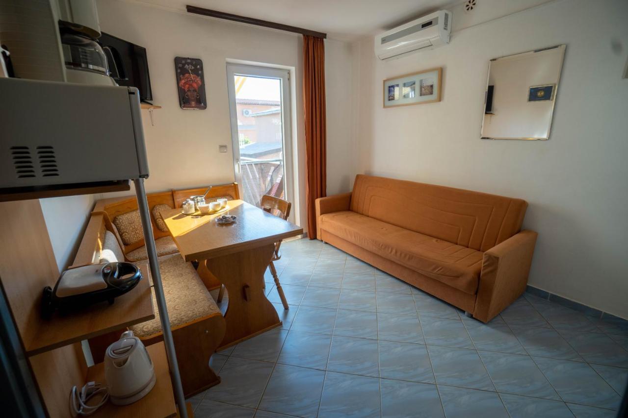 Apartments Pavic Вир Экстерьер фото