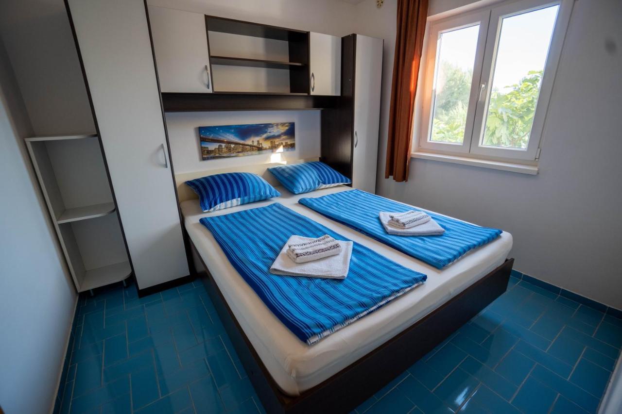Apartments Pavic Вир Экстерьер фото